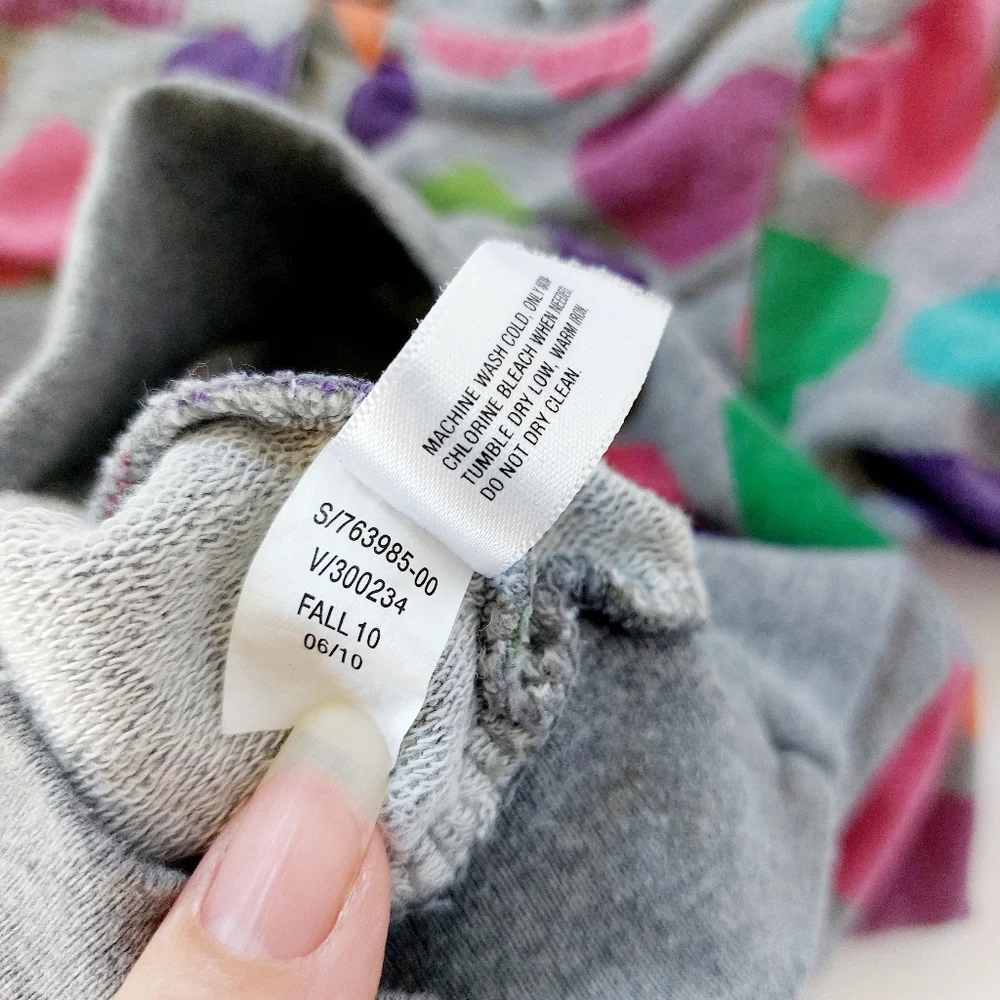 80s Style Rainbow Heart Fleece Top‎ size 3-6 months BabyGap Reproduction 2010